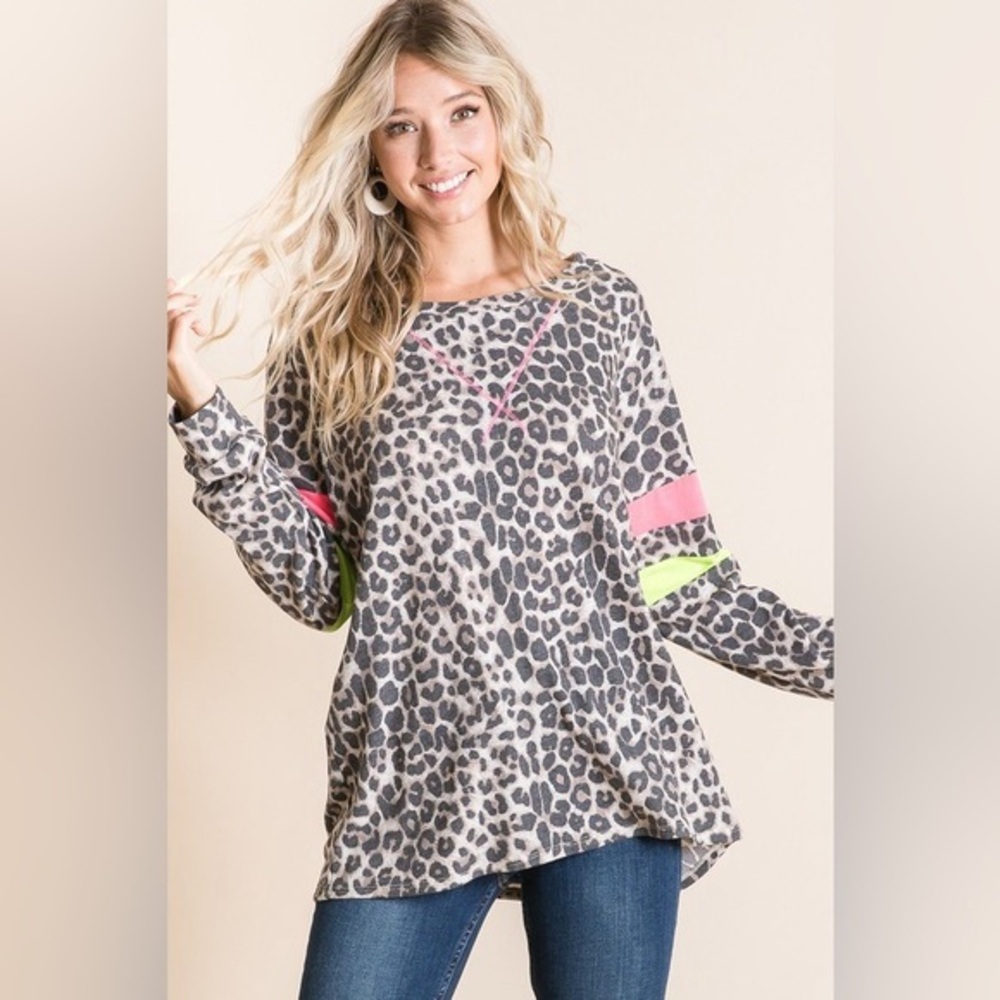 BiBi Leopard Thermal Top with Contrast Color Block